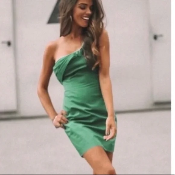 green emerald velvet dress Green Satin One Sleeve Dress– Beyazura.com